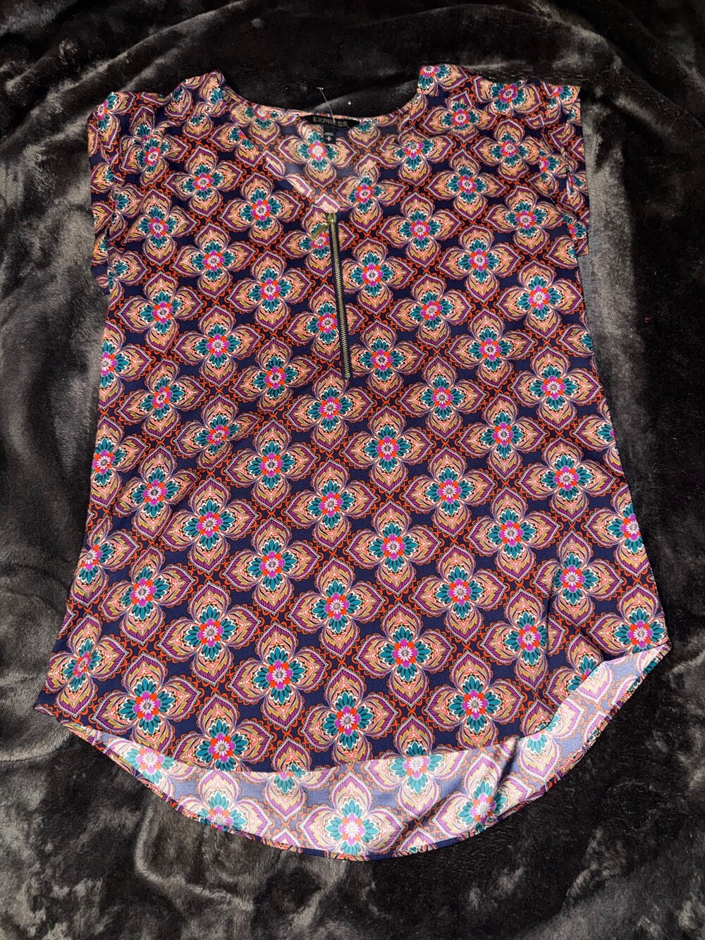 Express Multicolor  blouse with Zipper Detail size medium